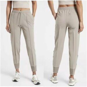 ATHLETA Endeavor Jogger in Buff